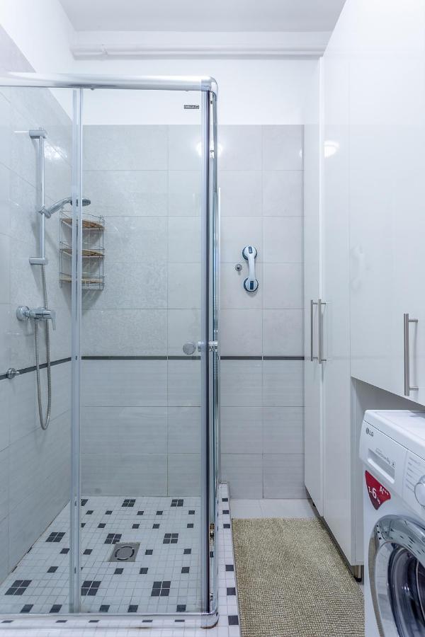 בודפשט Goldcentral Apartment Grand Boulevard מראה חיצוני תמונה